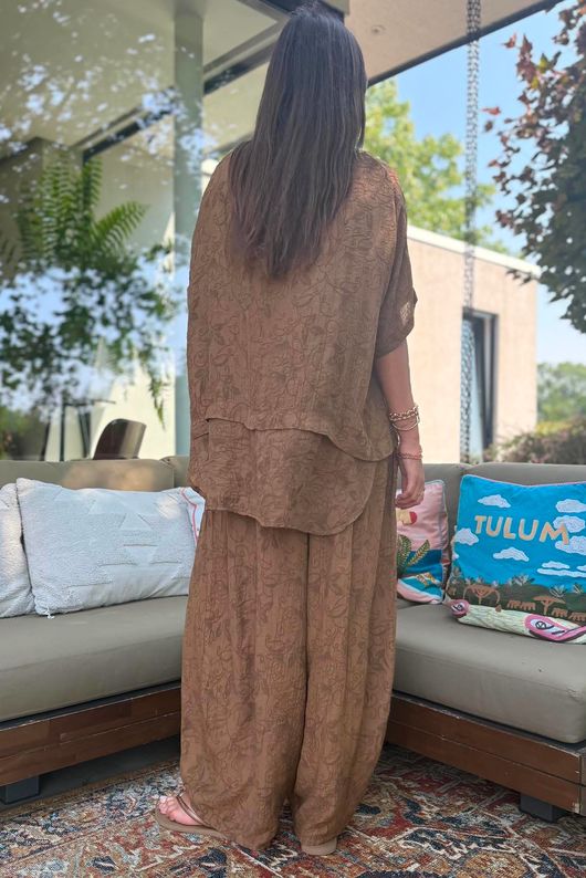 Tasha Damask Cap Sleeve Button Top Walnut